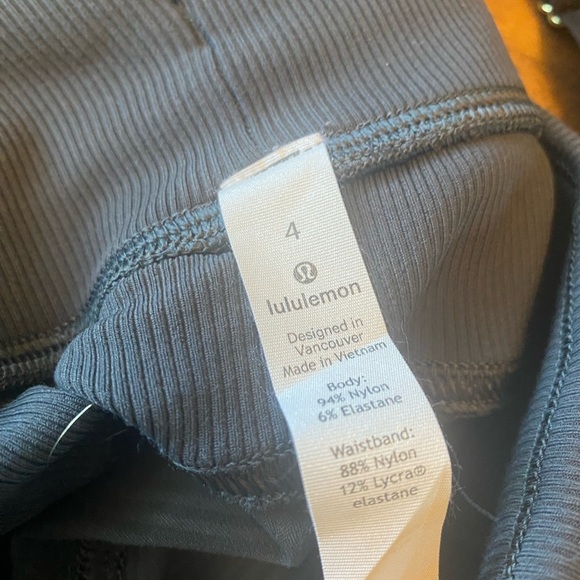 Lululemon Grey mid rise cropped Dance Studio - Picture 6 of 15